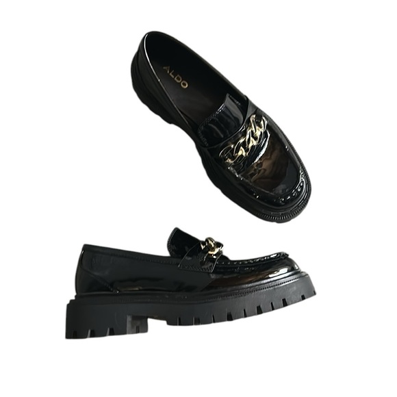 Aldo Black Patent Loafers with Gold Chain, 7 - Picture 3 of 13